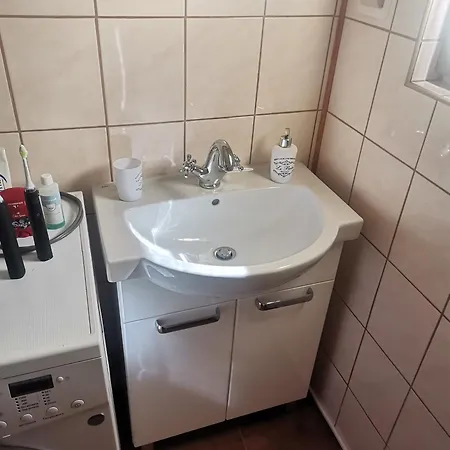 Dom wakacyjny Klimatyczny W Lesie Przy Jeziorze *