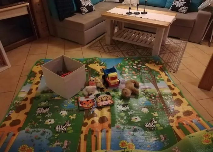 Klimatyczny W Lesie Przy Jeziorze Hébergement de vacances Gietrzwałd