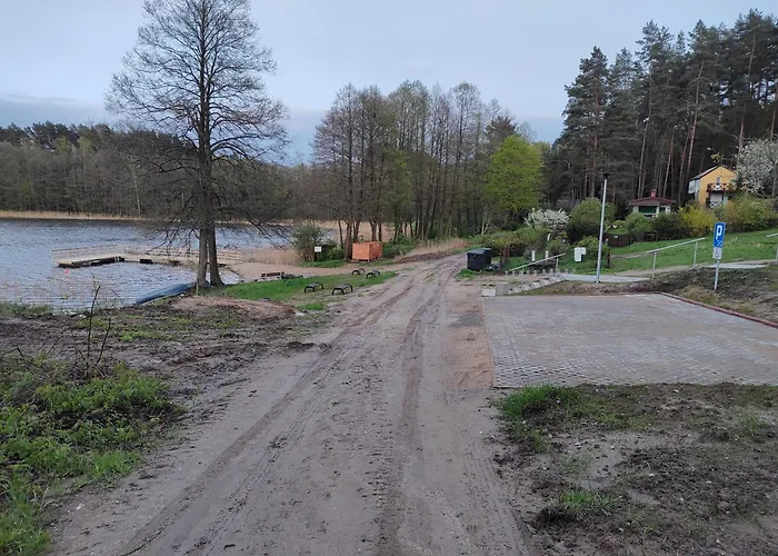 Klimatyczny W Lesie Przy Jeziorze Gietrzwałd